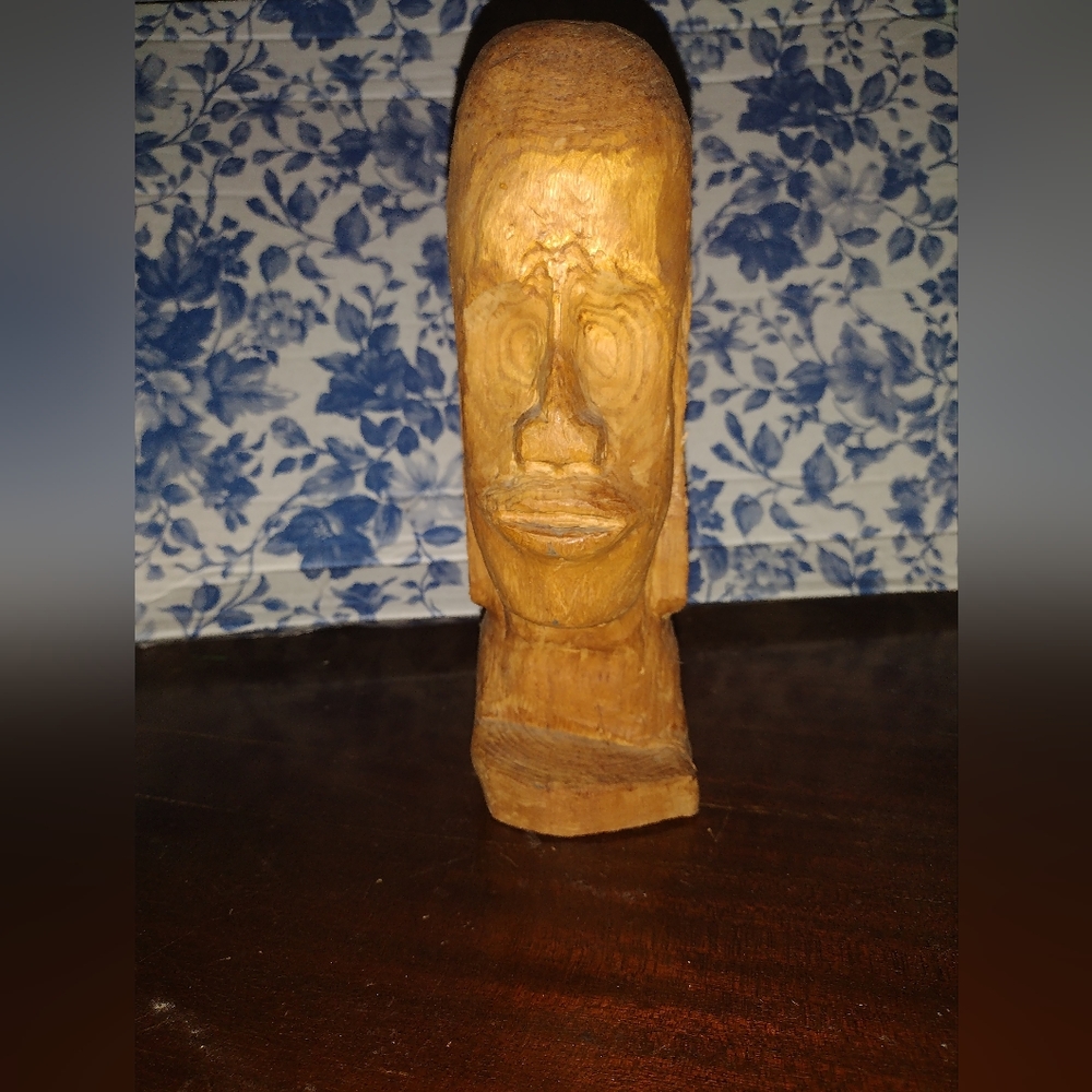 Vintage Wood Face Carving - Primitive Folk Art Decoration